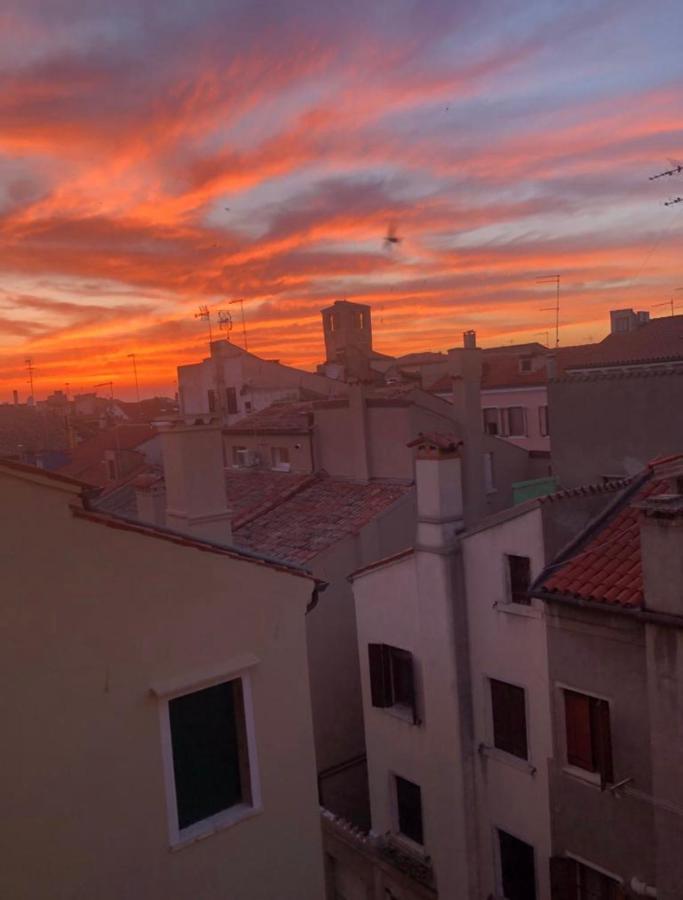Family House Di Genny E Nicola Small Suite Chioggia Bagian luar foto