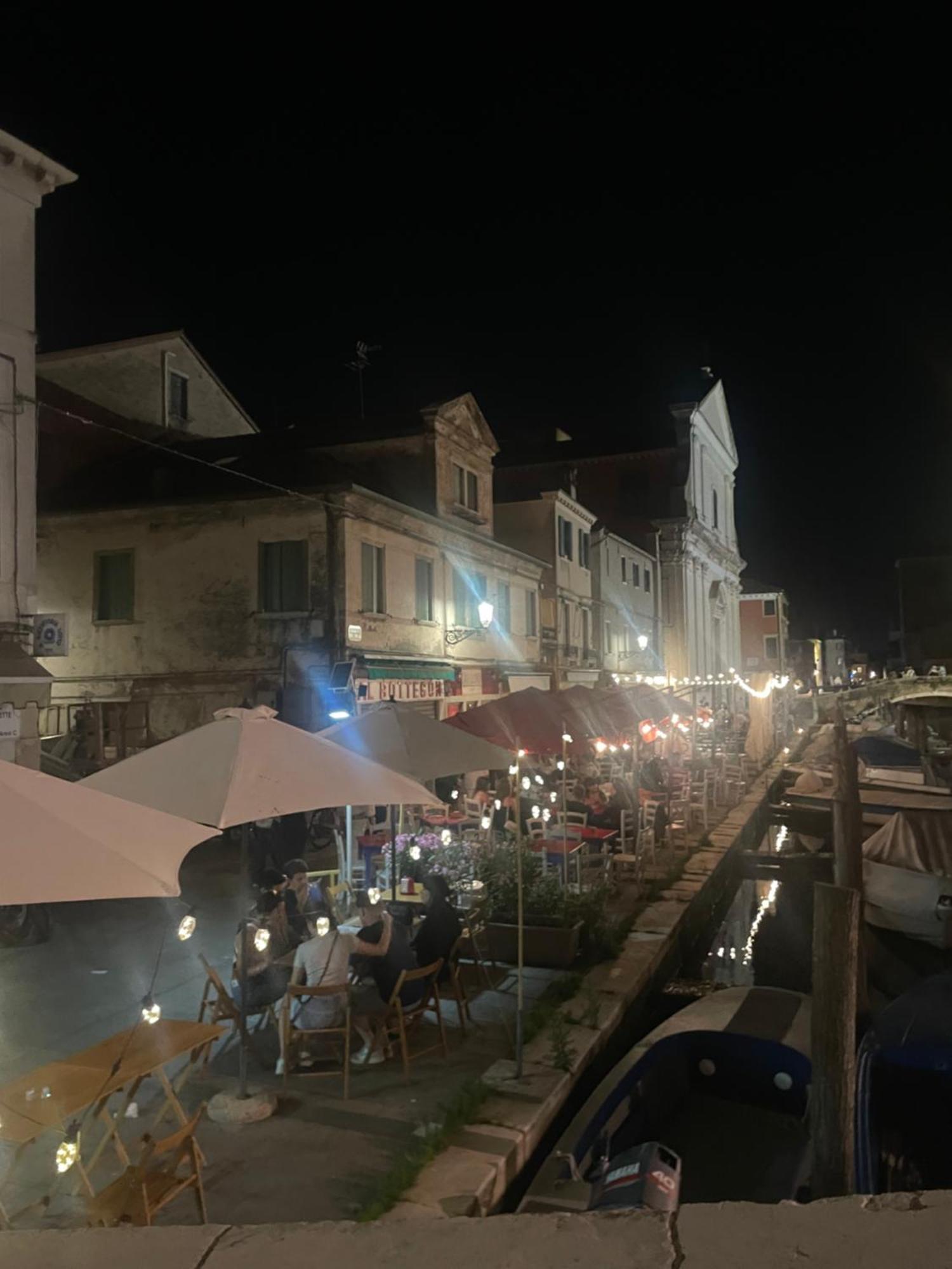 Family House Di Genny E Nicola Small Suite Chioggia Bagian luar foto