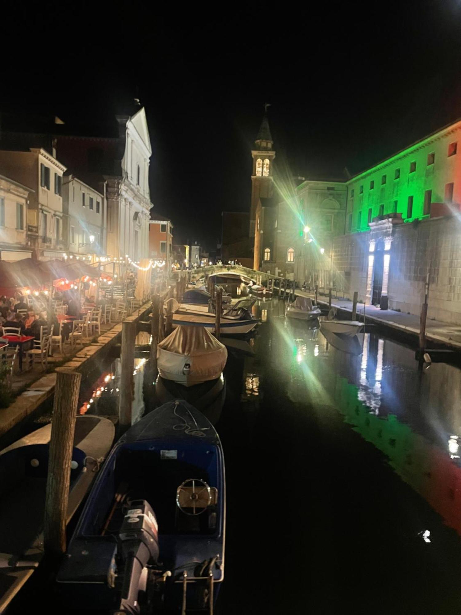 Family House Di Genny E Nicola Small Suite Chioggia Bagian luar foto